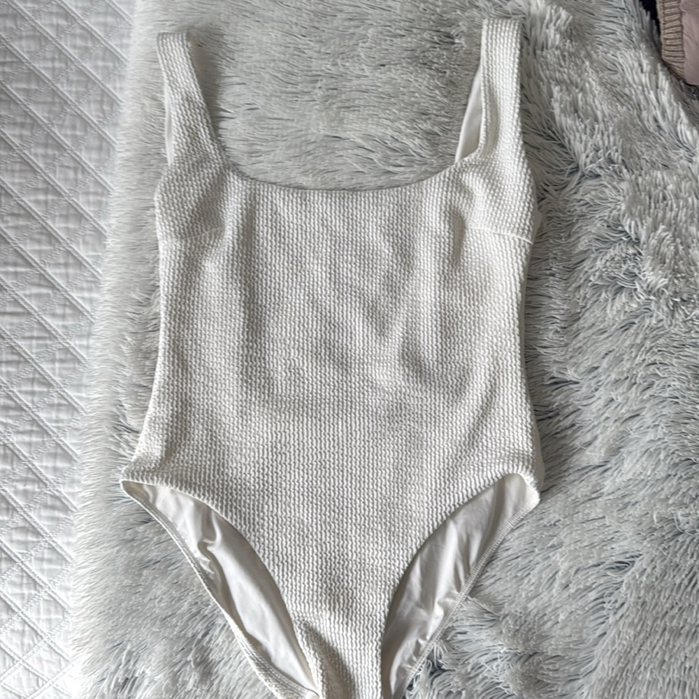 Monday Swimwear Sardinia One Piece M